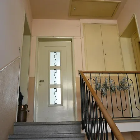 A Jump Into Lugano' Society * Лугано