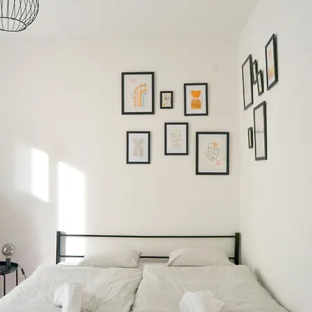 A Jump Into Lugano' Society Apartment *